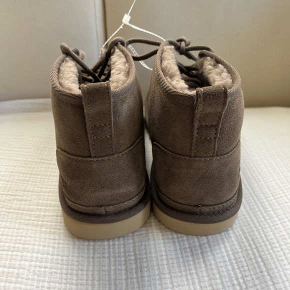 Men's Uggs Neumel Chukka Boots - Picture 4 of 7